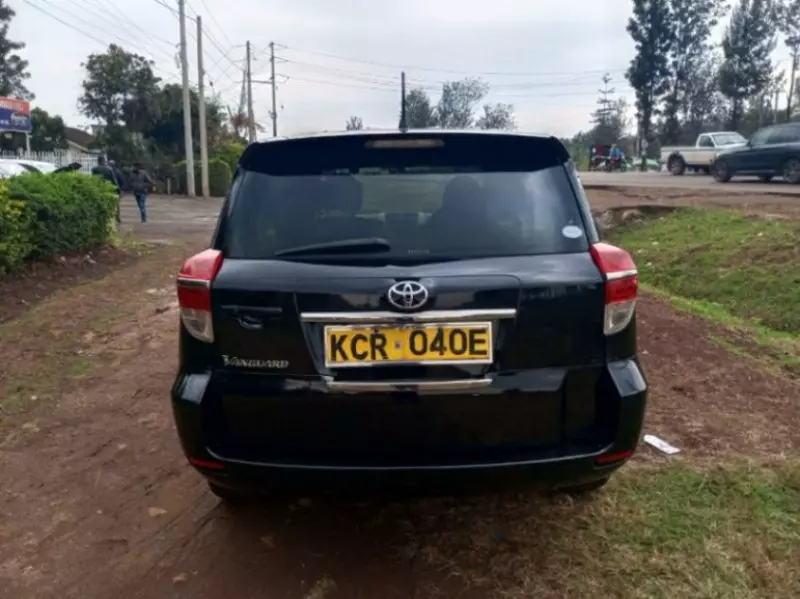 Toyota Vanguard    - 2013