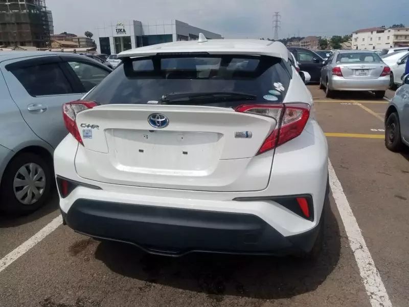 Toyota CH-R   - 2018