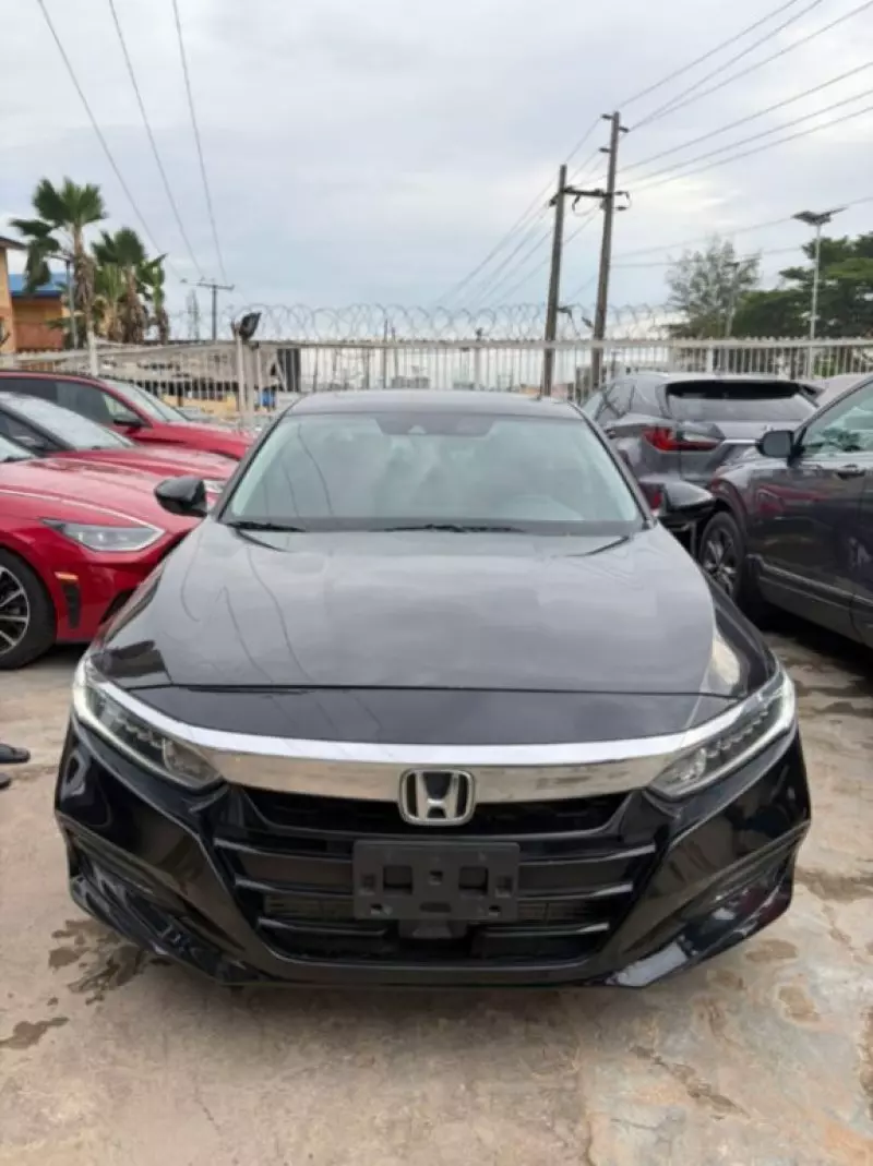 Honda Accord   - 2018