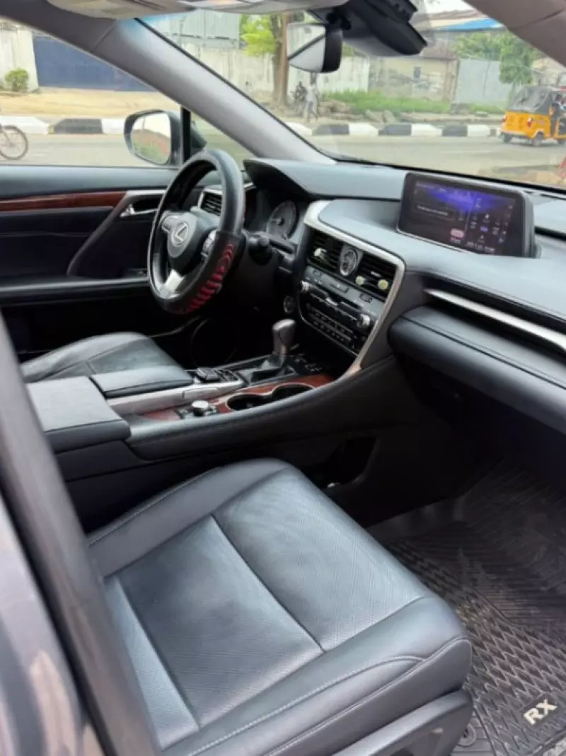 Lexus RX   - 2018