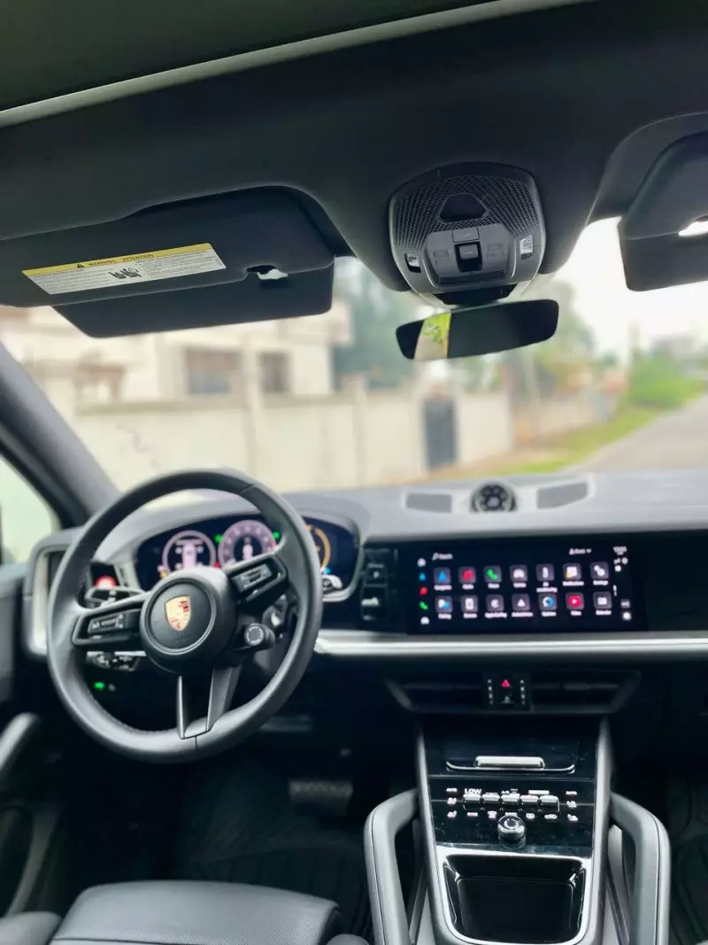 PORSCHE Cayenne - 2024