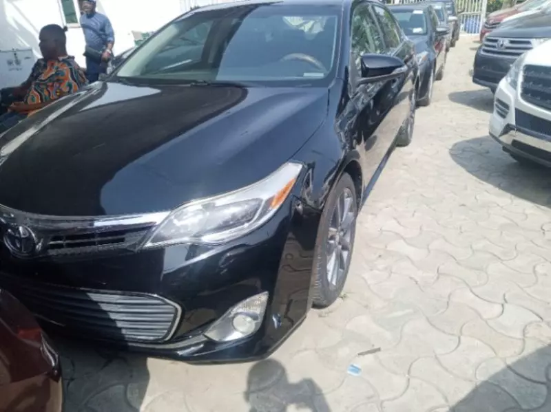 Toyota Avalon - 2014