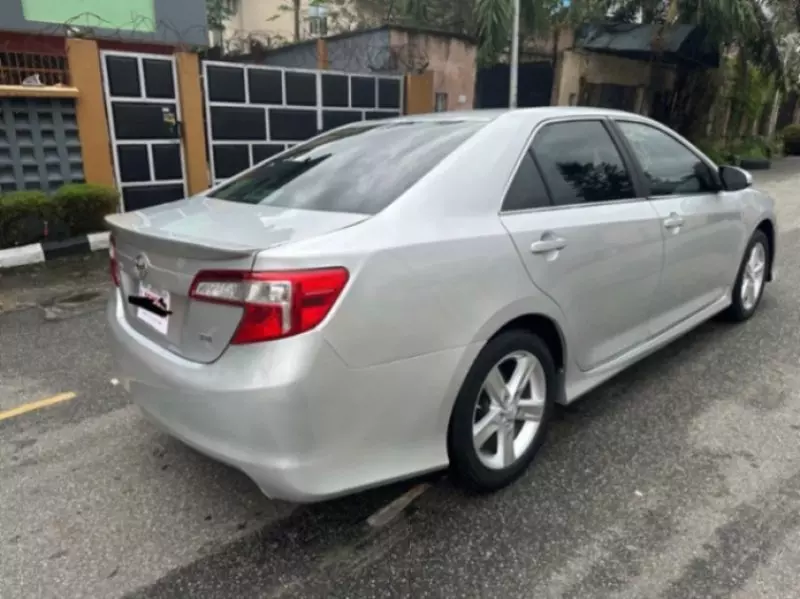 TOYOTA Camry - 2014
