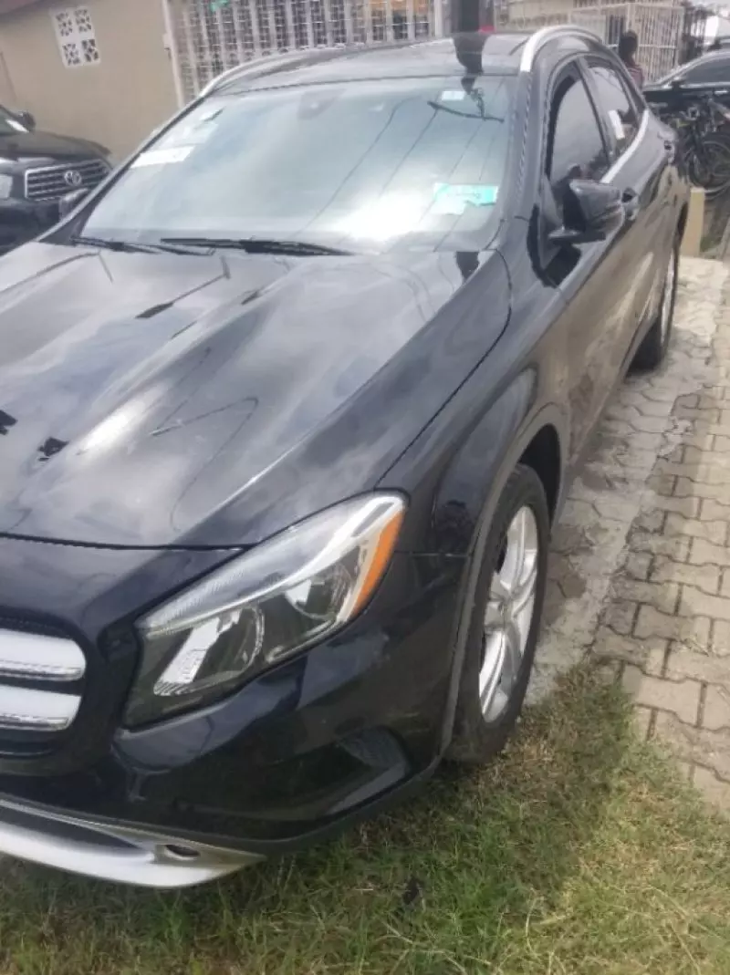 Mercedes-Benz Gla-class   - 2016