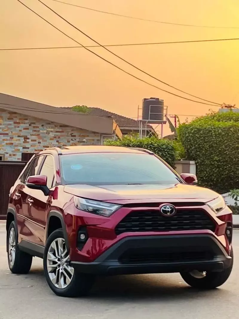 Toyota RAV4   - 2023