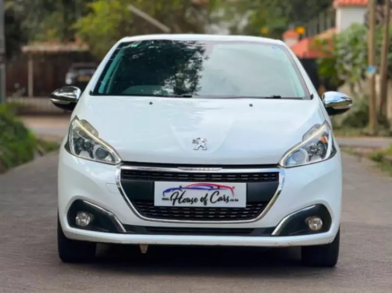 Peugeot 208   - 2017