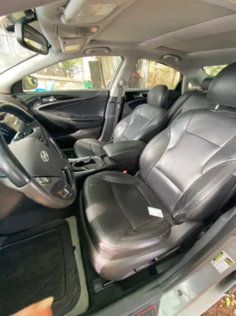 Hyundai Sonata - 2012