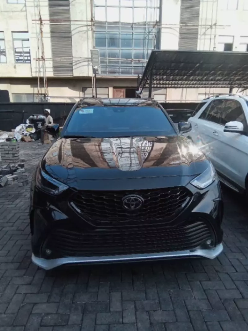 Toyota Highlander   - 2023