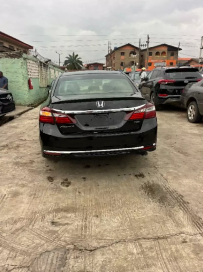 Honda Accord   - 2016