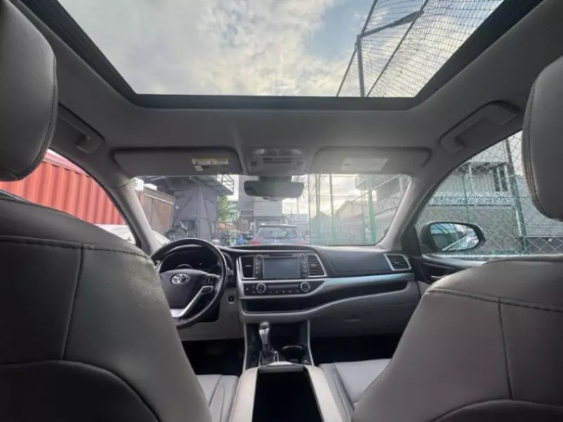 TOYOTA Highlander   - 2019