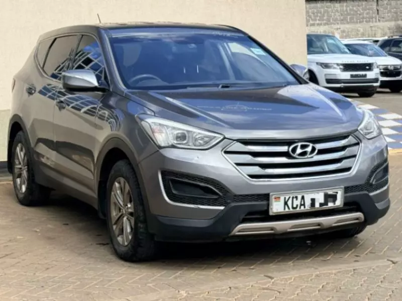 Hyundai Santa Fe   - 2013