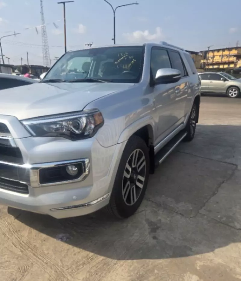 TOYOTA 4Runner   - 2015