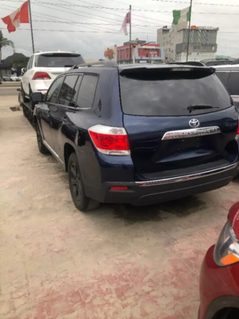Toyota Highlander   - 2009