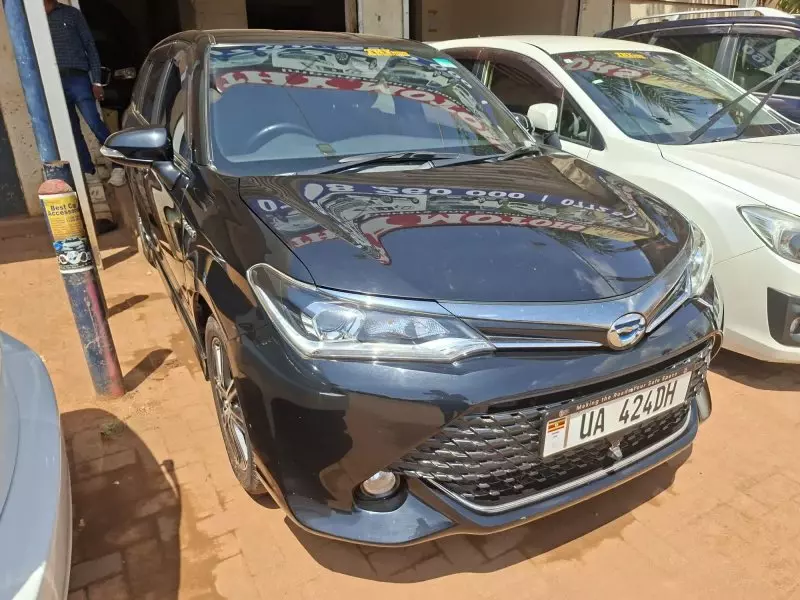 TOYOTA Fielder hybrid    - 2016