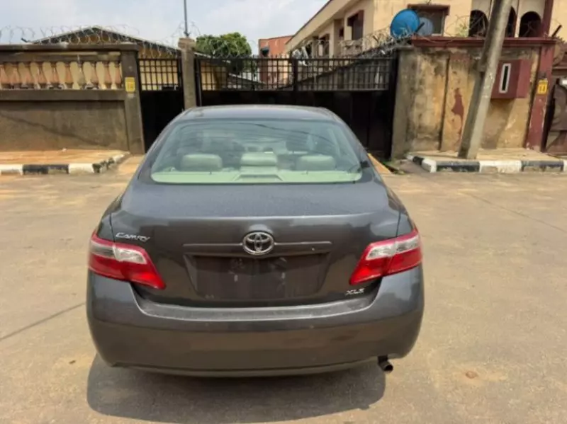 Toyota Camry   - 2007