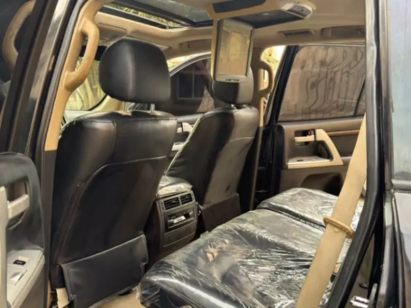 Toyota Land Cruiser   - 2017
