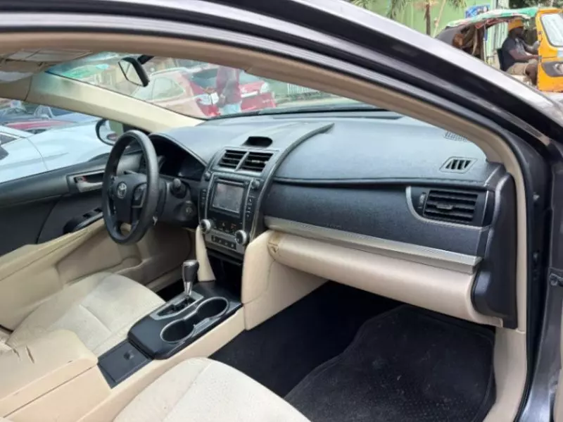 Toyota Camry - 2014