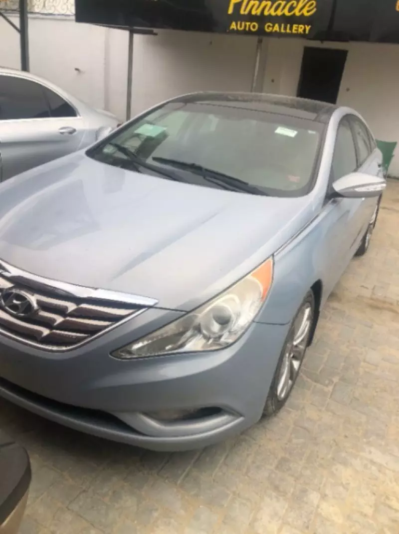 Hyundai SONATA 2,0L BVA / Cuir Luxury   - 2011