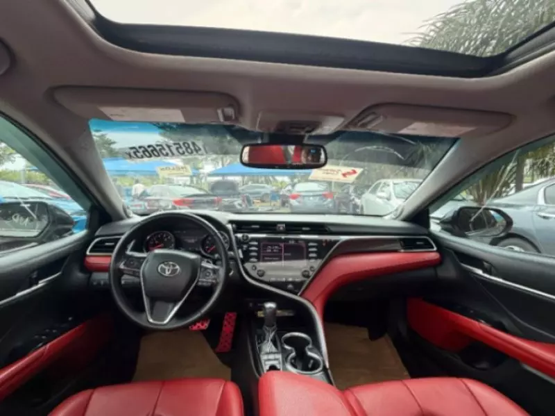 Toyota Camry   - 2018
