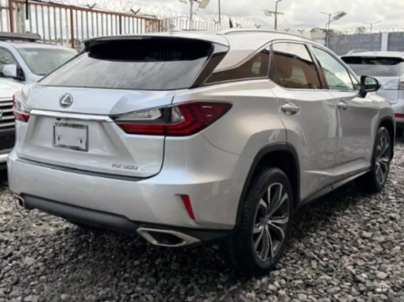 Lexus RX   - 2018