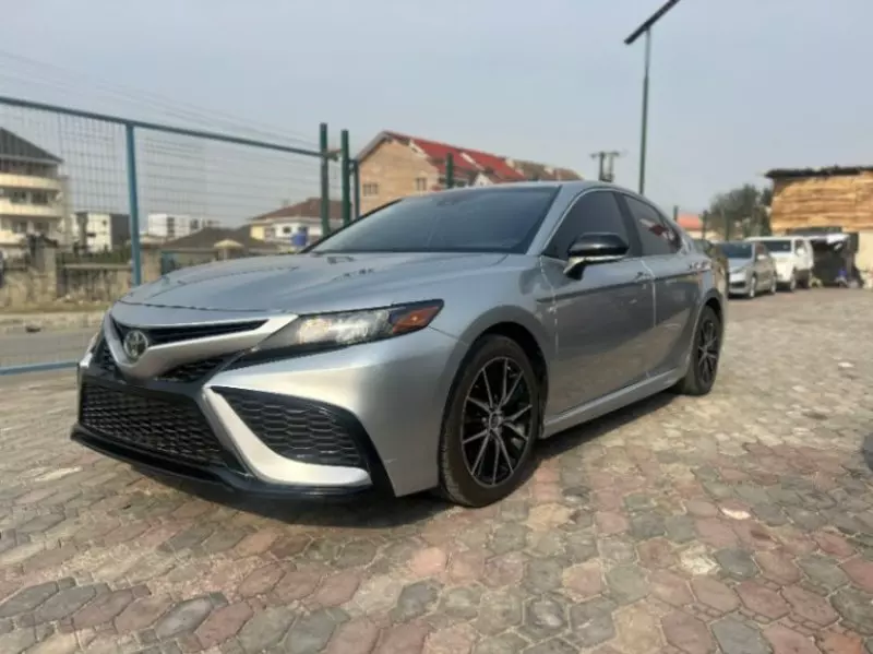 Toyota Camry   - 2022