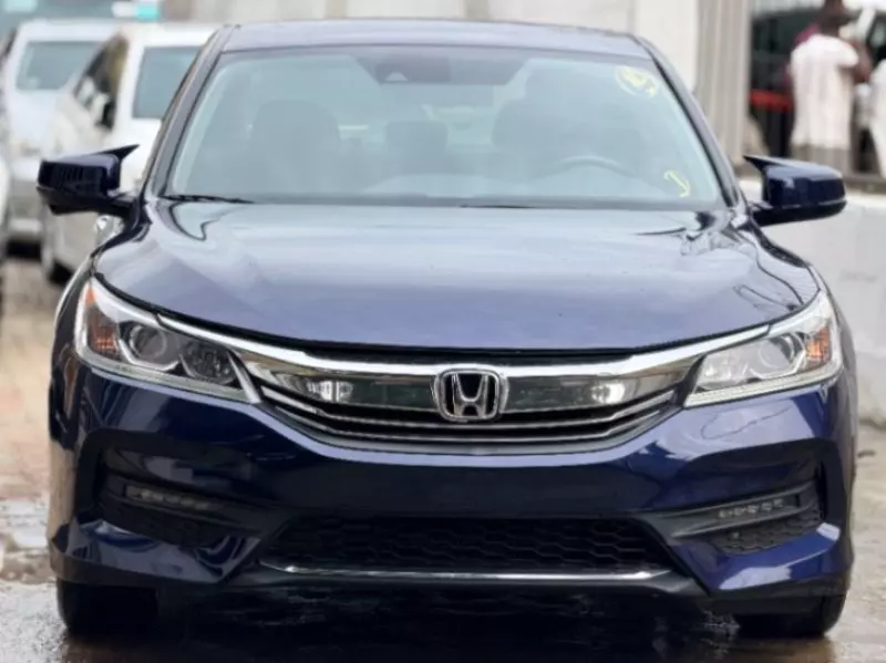 Honda Accord   - 2017
