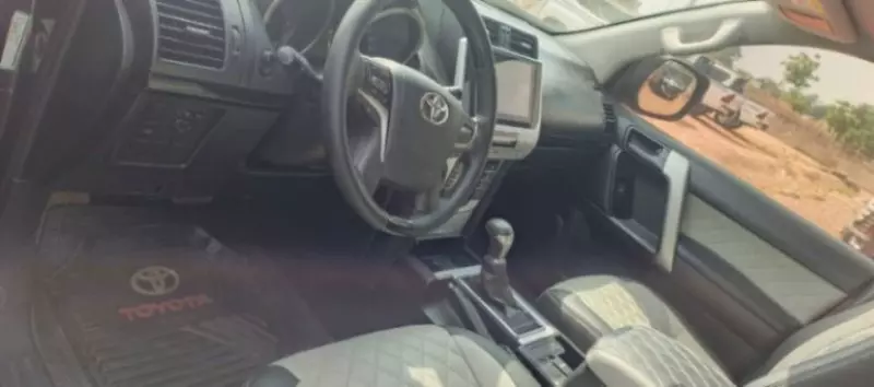 Toyota Land Cruiser Prado   - 2014