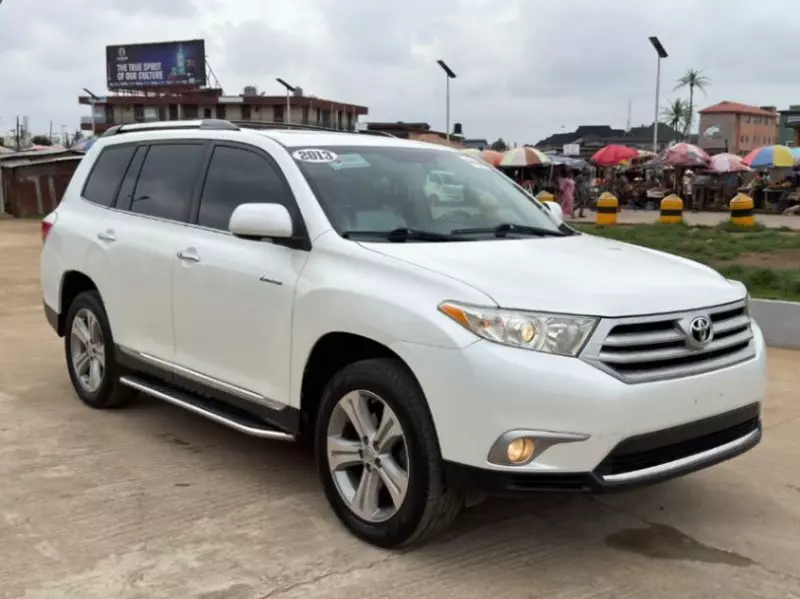 TOYOTA Highlander   - 2013