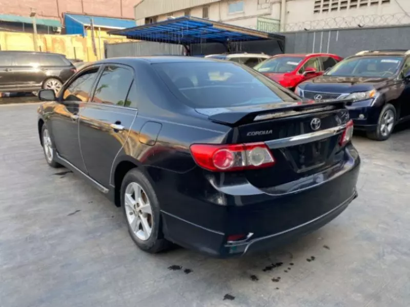 Toyota Corolla   - 2011