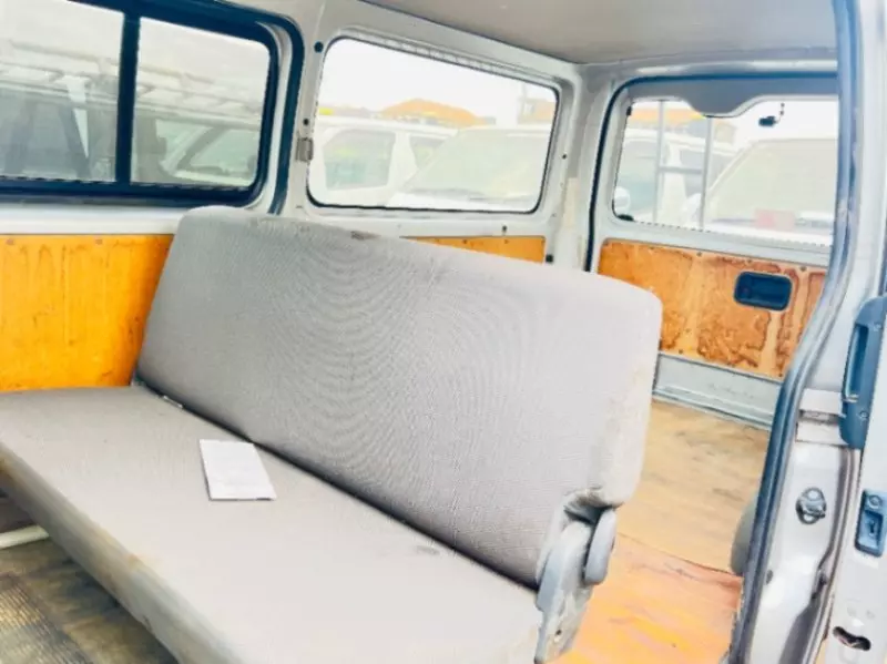 TOYOTA Hiace   - 2012