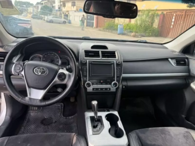 Toyota Camry   - 2014