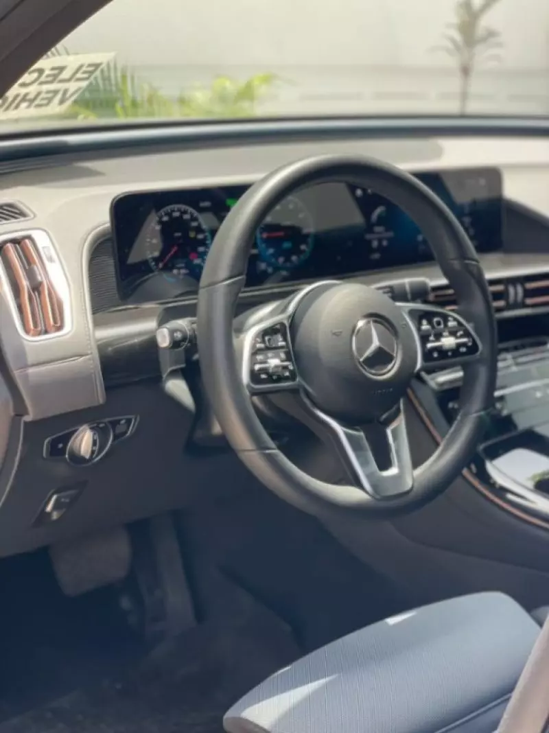 Mercedes-Benz EQC   - 2021