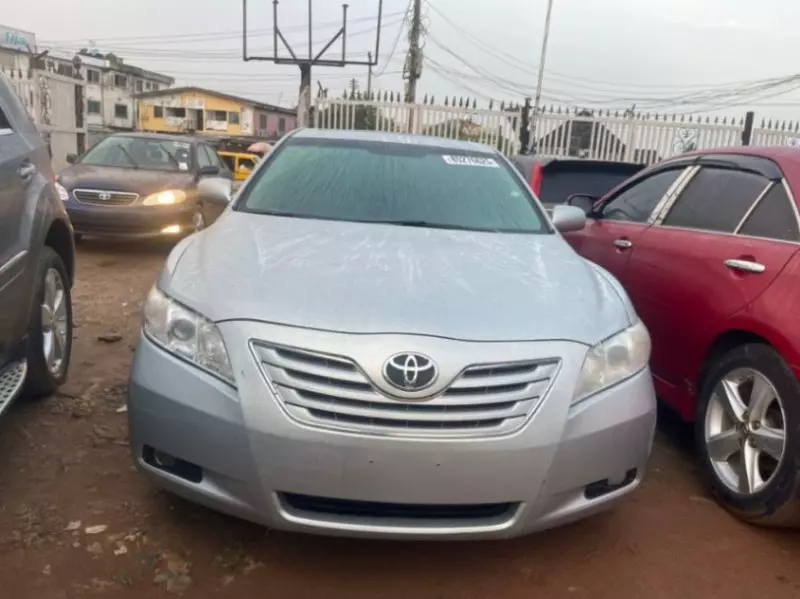 Toyota Camry   - 2007