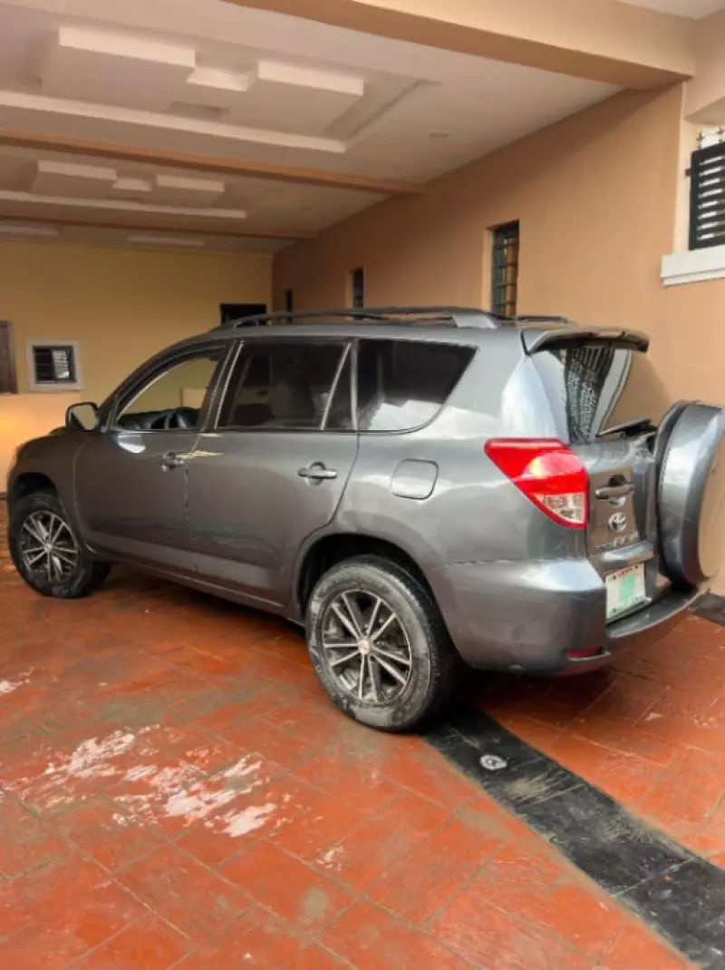 Toyota RAV4   - 2008