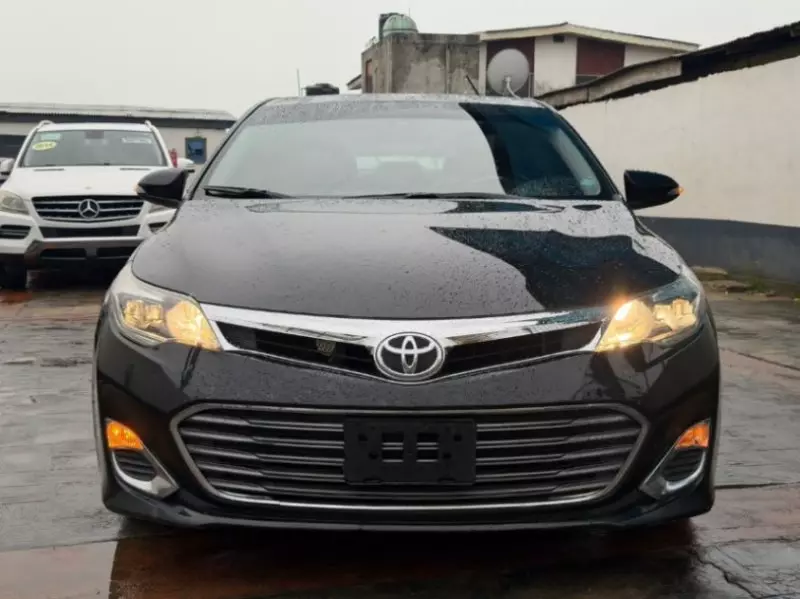 Toyota Avalon - 2013