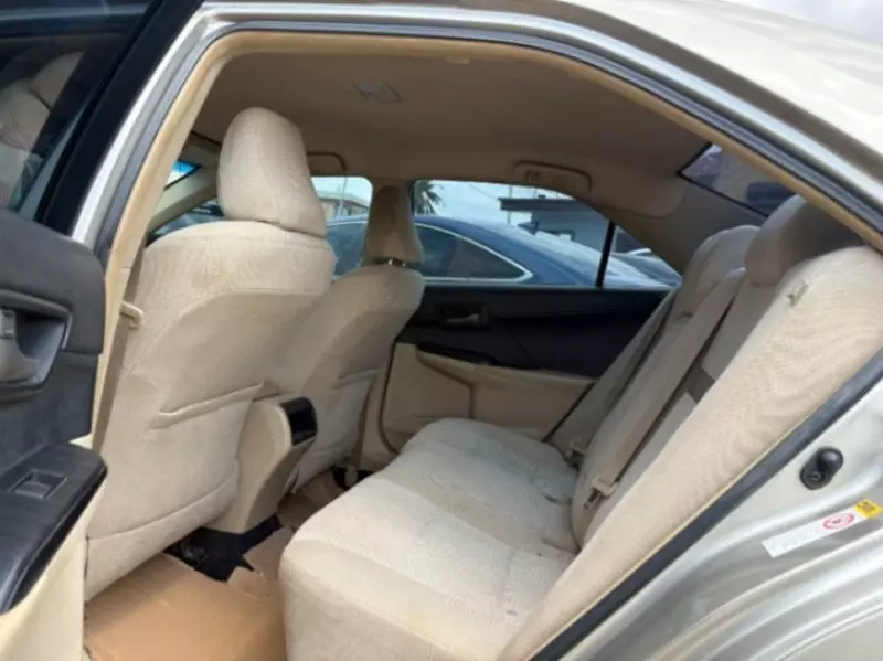 Toyota Camry   - 2013