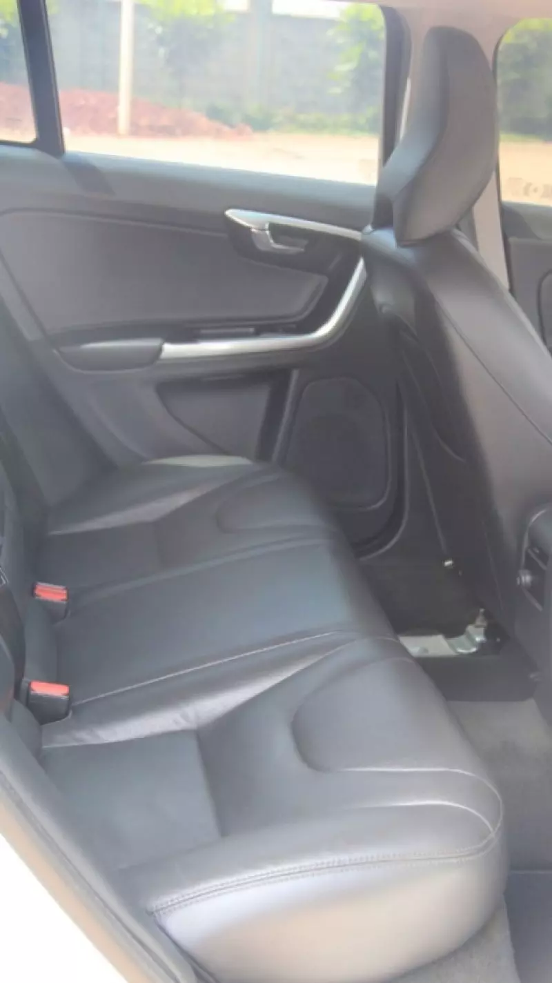 Volvo V60   - 2015