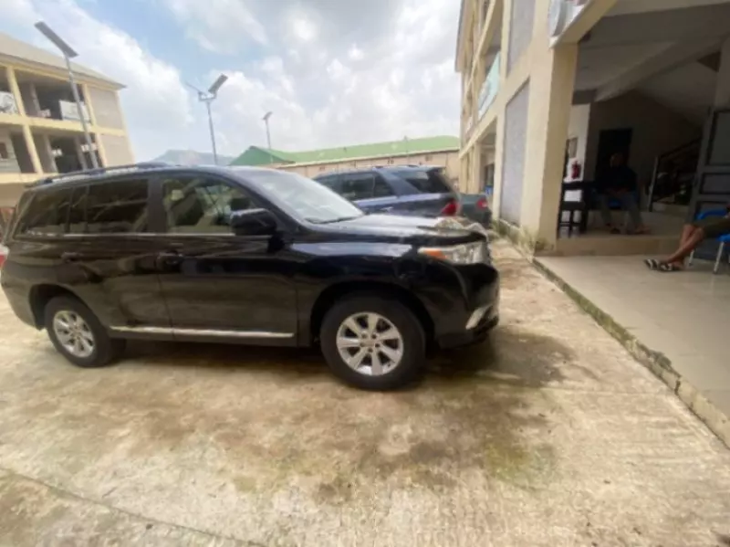 TOYOTA Highlander   - 2013