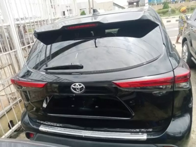 Toyota Camry   - 2017