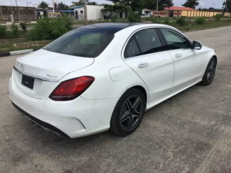 Mercedes-Benz C 300   - 2021