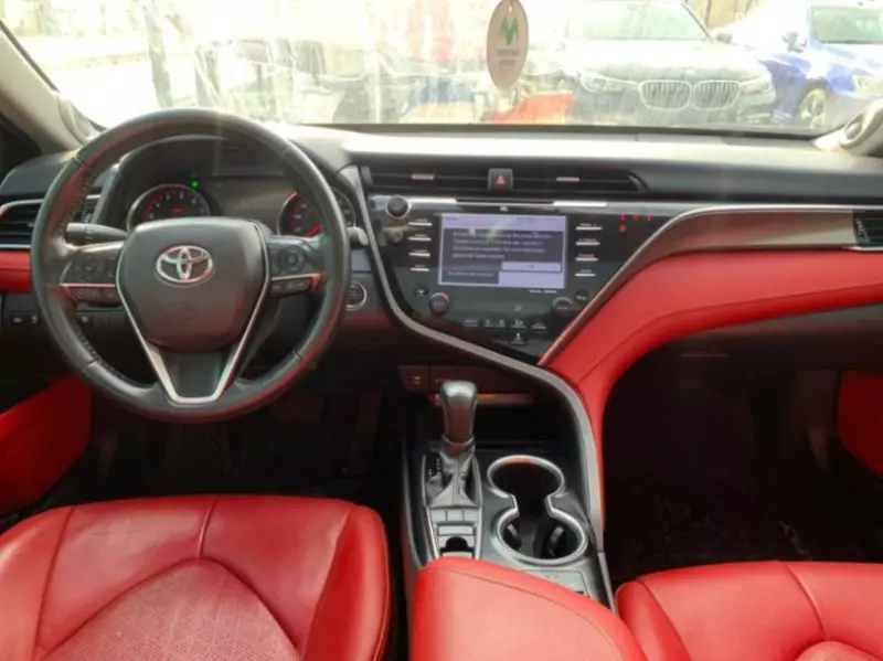 Toyota Camry   - 2018