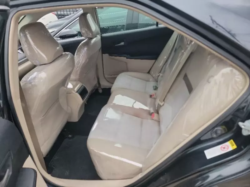 Toyota Camry   - 2012