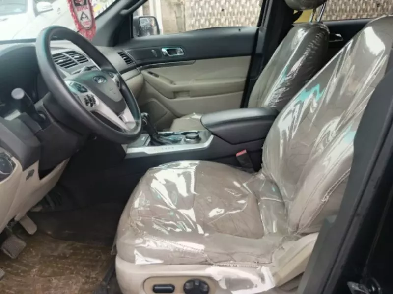 Ford Explorer   - 2012