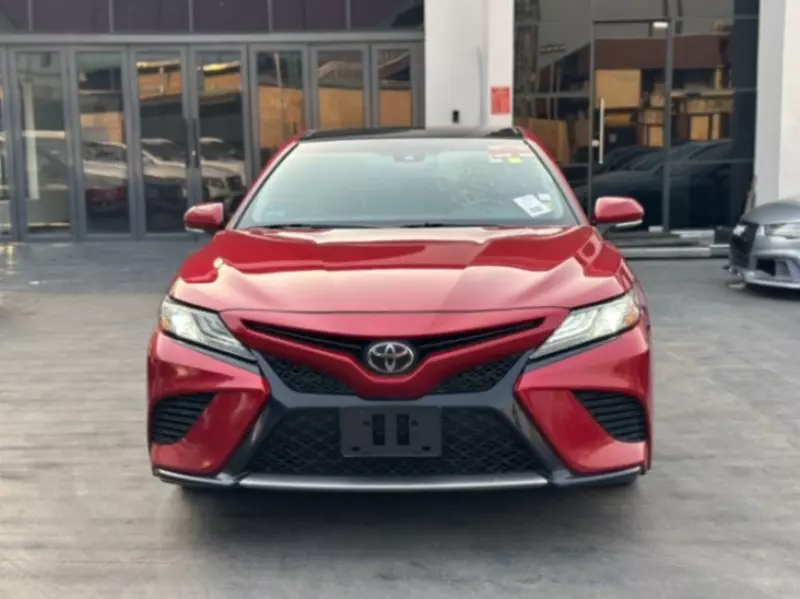 Toyota Camry   - 2019