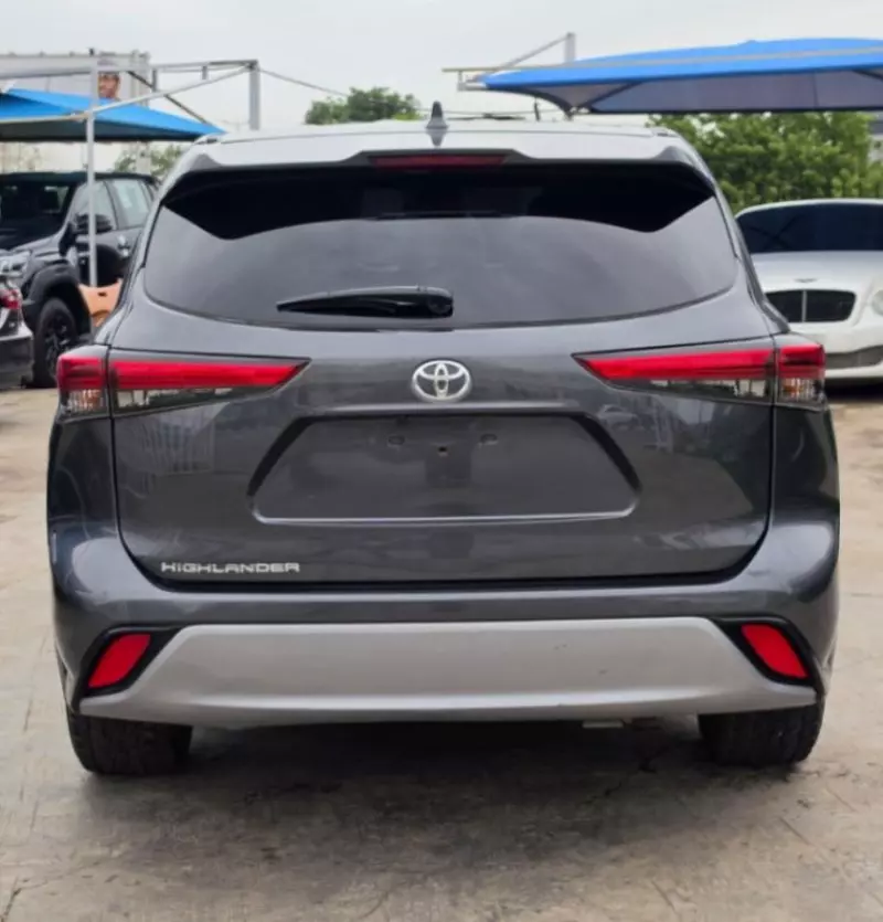 Toyota Highlander - 2021