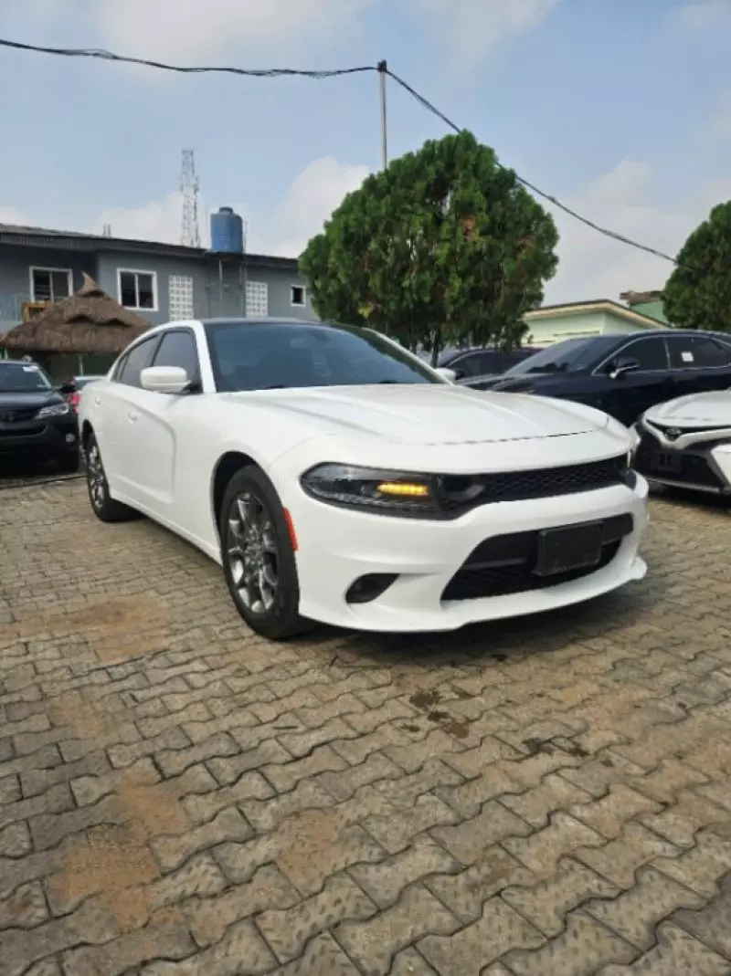 Dodge Charger   - 2017