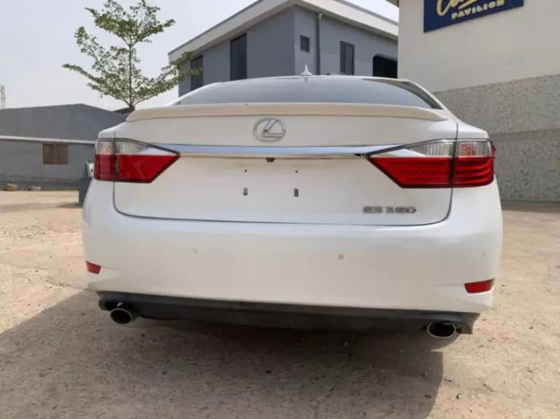 Lexus ES - 2013