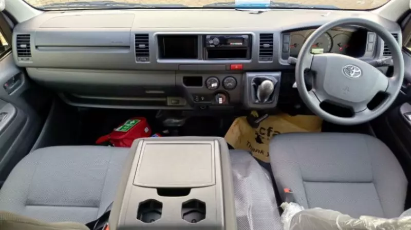 Toyota Hiace   - 2025