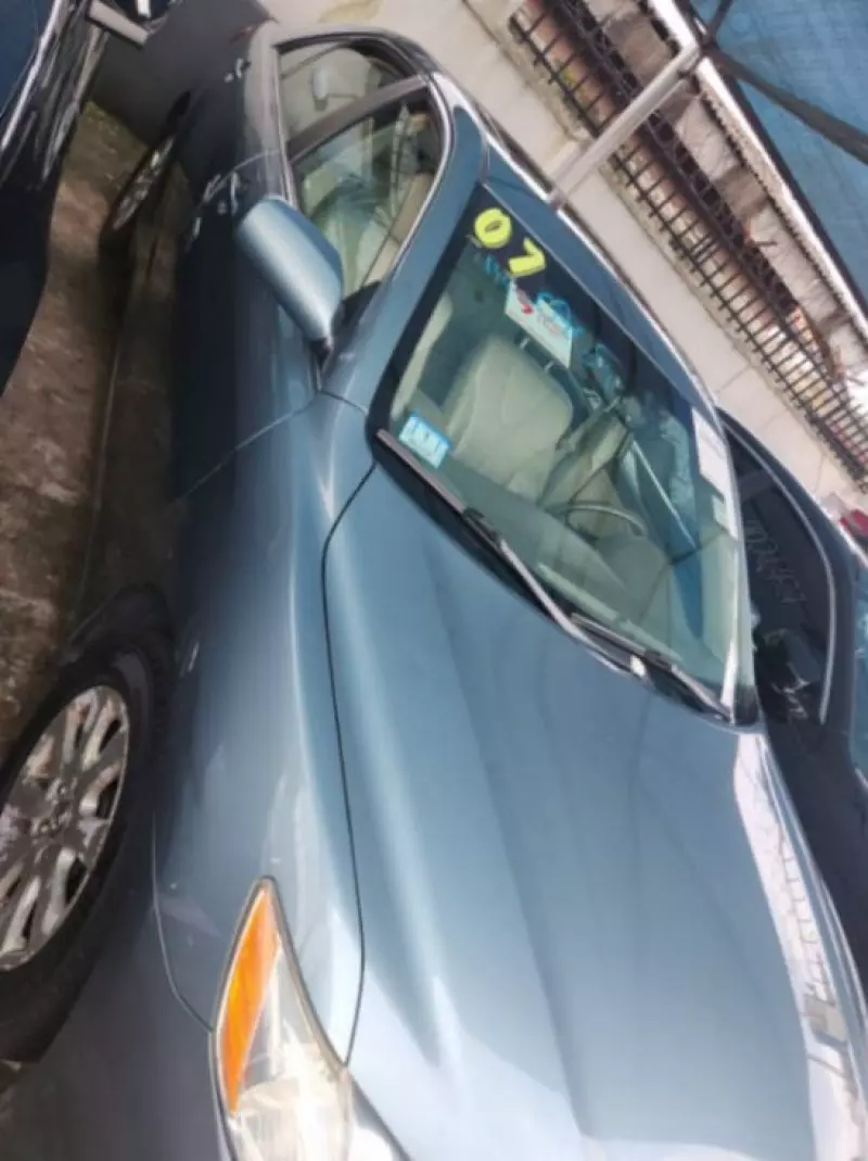 Toyota Camry - 2007