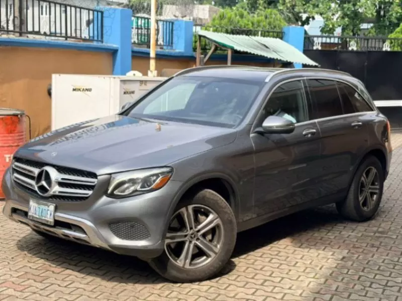 Mercedes-Benz GLC 300   - 2019